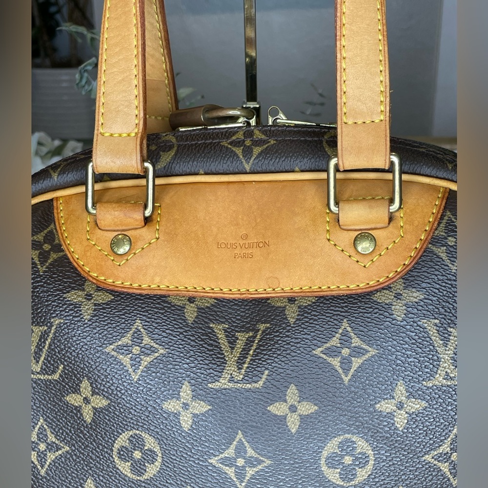 (Mt168) Authentic Louis Vuitton Monogram Excursio… - image 3